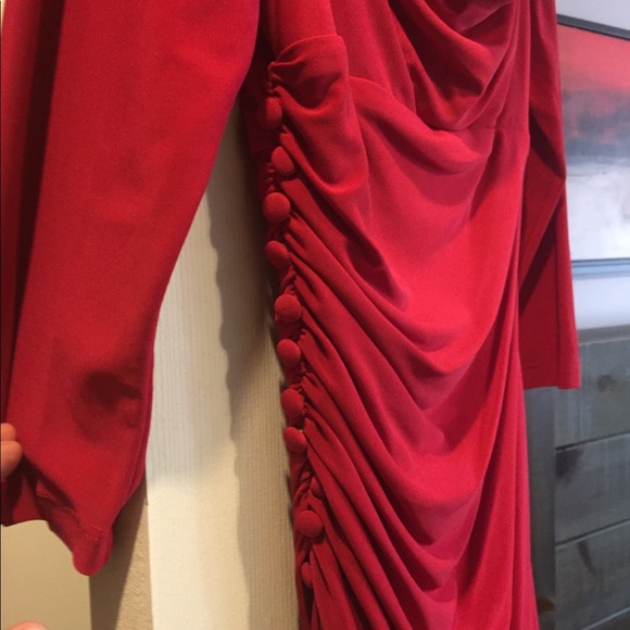 Dresses - Picture 4 of 8